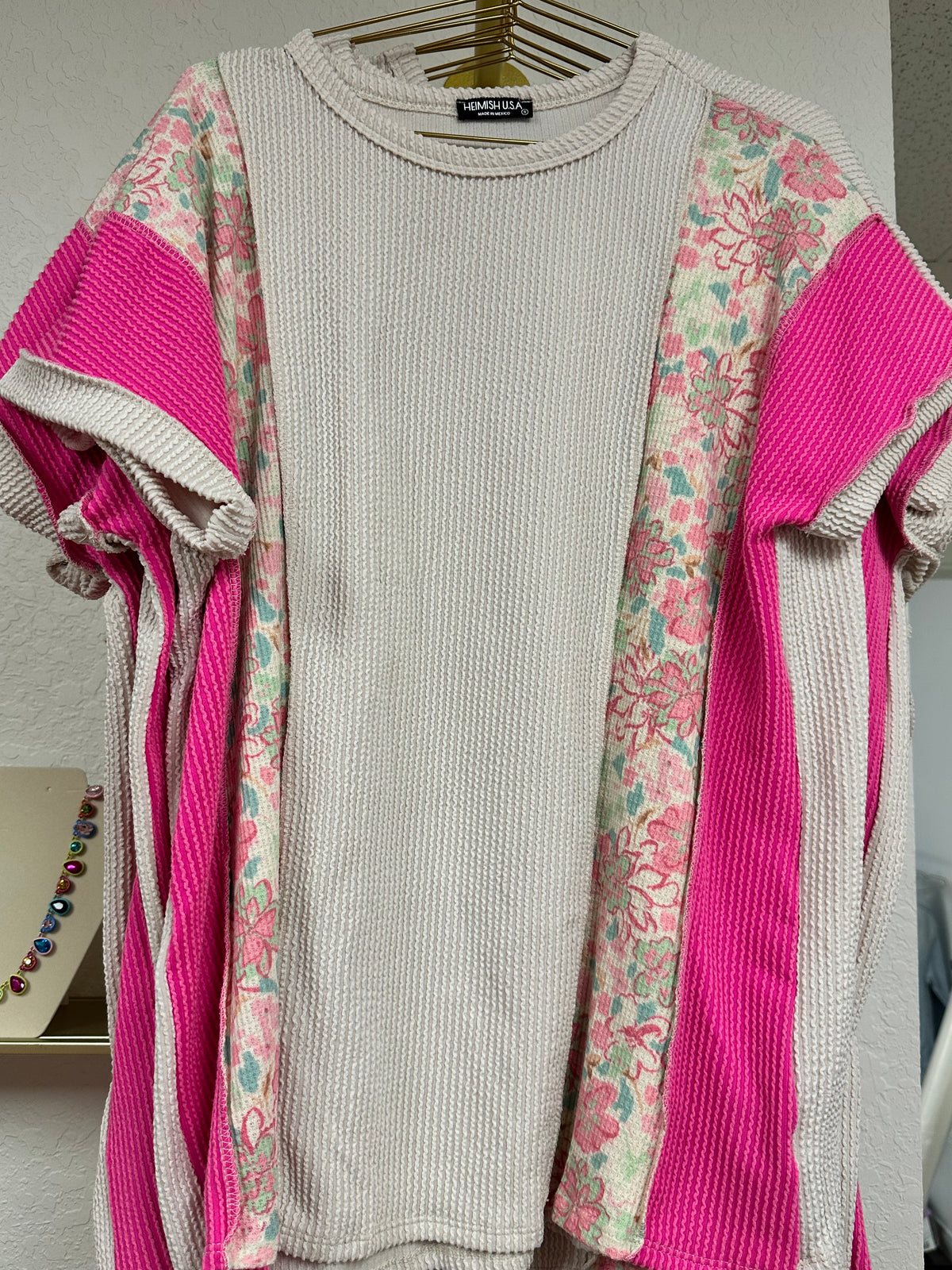 FLORAL HOT PINK/BIEGE SHIRT